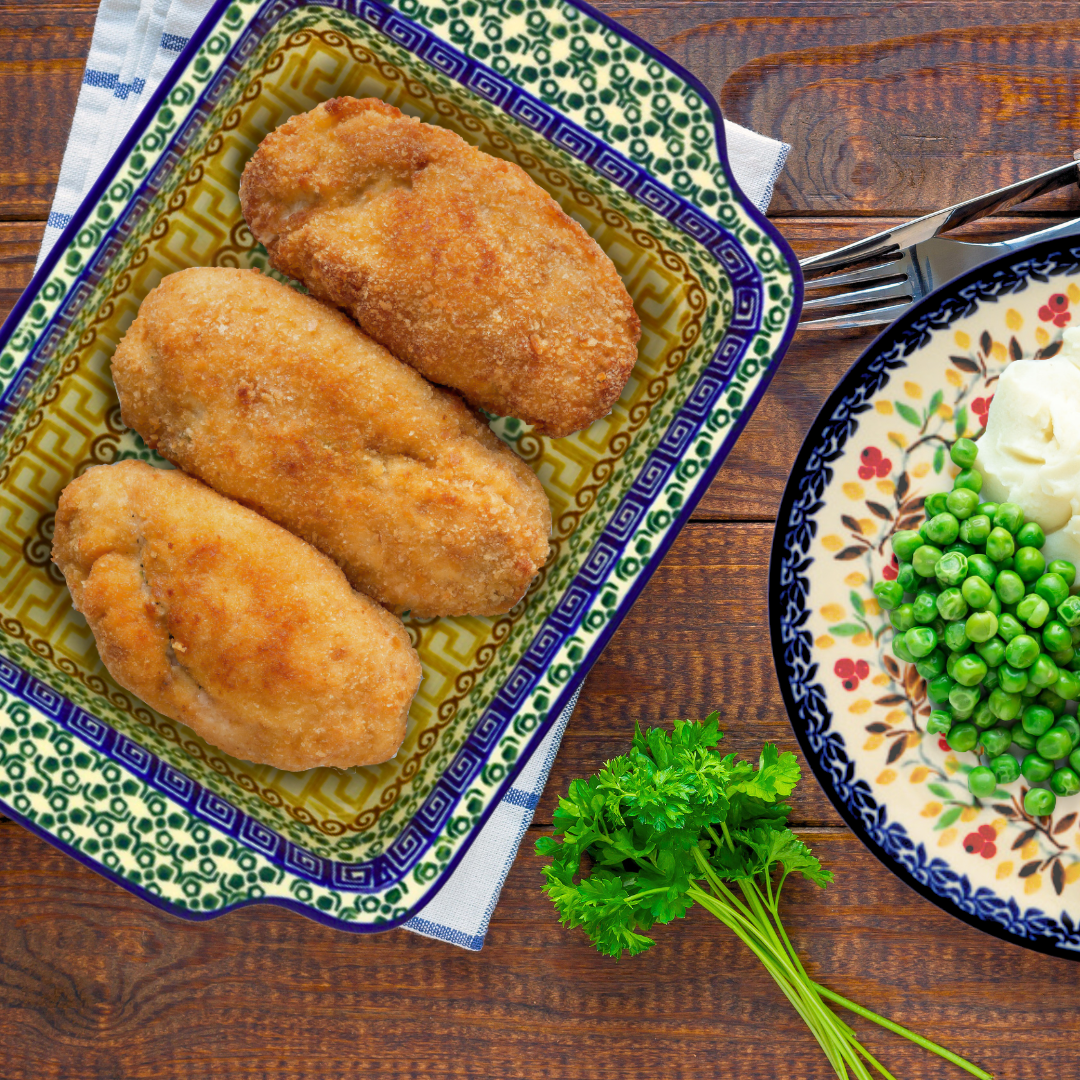 Home-Baked Dinners Using Polish Pottery